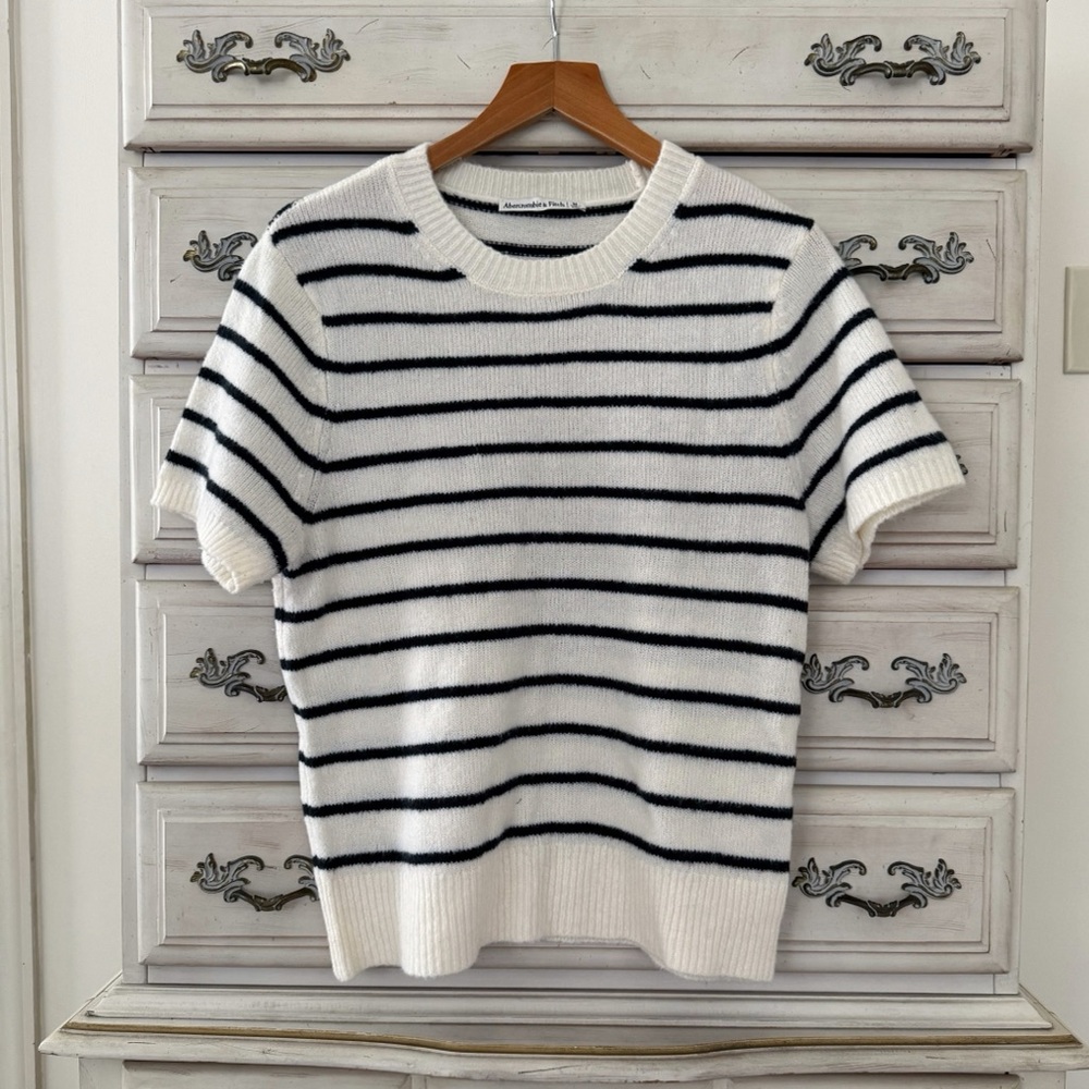 Abercrombie & Fitch Striped Crew Sweater Tee